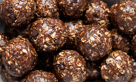 No-Bake Chocolate Oat Balls